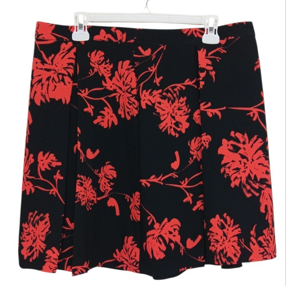 WHO WHAT WEAR Black Red Floral Pleated A-Line Mini Skirt Size 14 Dark Romantic - Picture 2 of 12